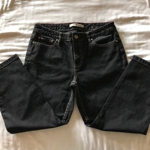 Tommy Hilfiger 5-Pocket Crop Jeans, Size 8